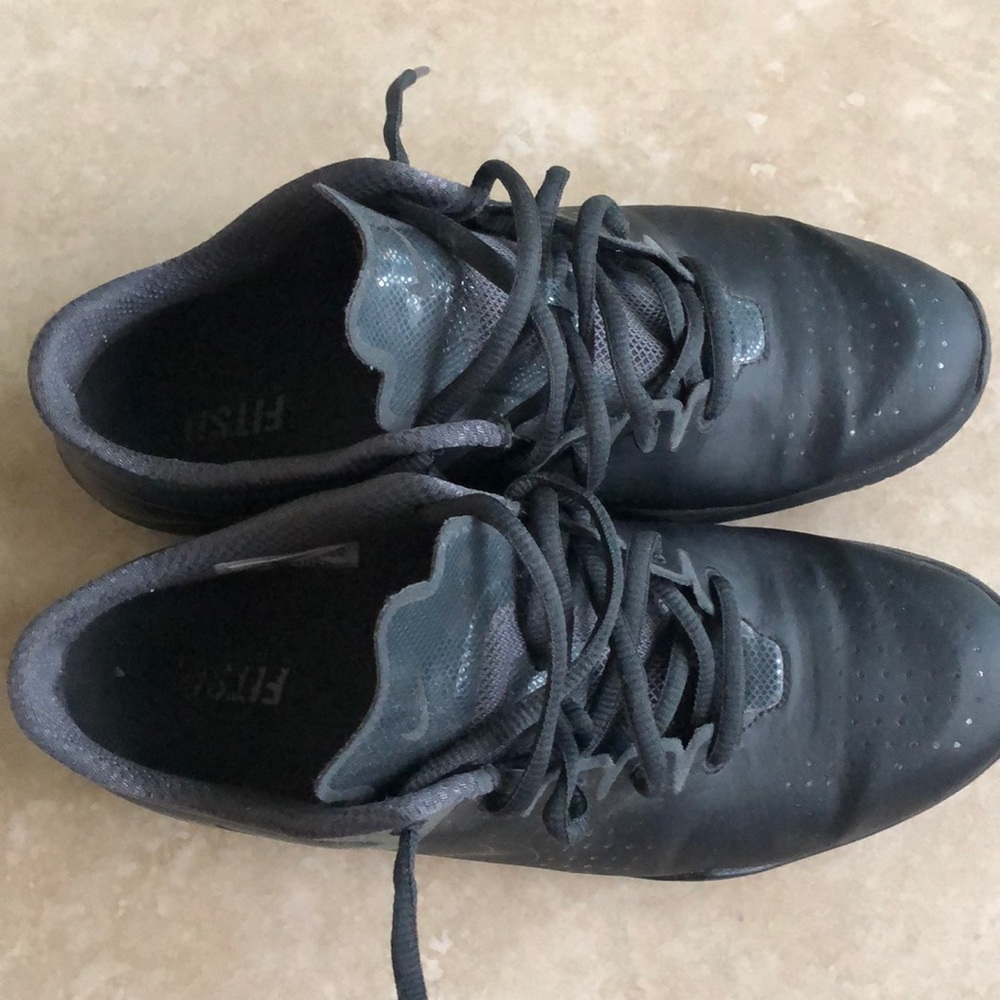 Women’s black Nike sneakers